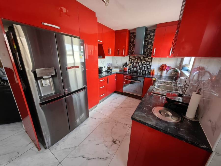 4 Bedroom Property for Sale in Muizenberg Western Cape